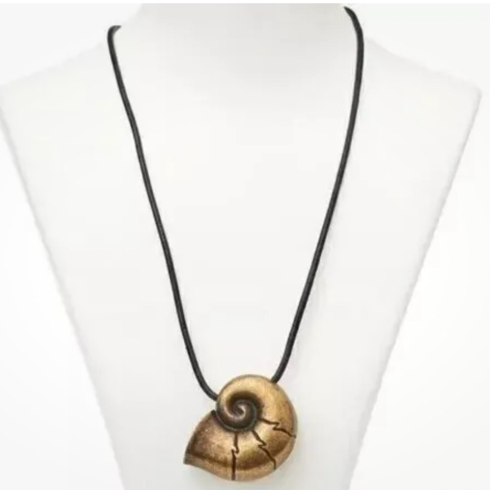 Disney The little Mermaid Limited Edition  Prop Vanessa Ursula Necklace